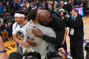 球哥：如果詹姆斯和库里联手能夺冠 不会损害前者历史地位